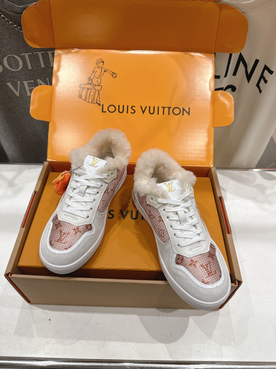 高版本出厂 LOUIS VUITTON～LV路易威登F035 L家驴牌最新走秀款系列羊毛里厚底运动休闲鞋