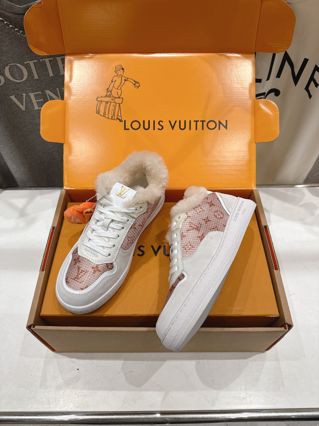高版本出厂 LOUIS VUITTON～LV路易威登F035 L家驴牌最新走秀款系列羊毛里厚底运动休闲鞋
