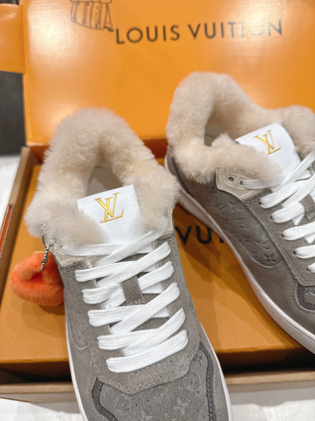 高版本出厂 LOUIS VUITTON～LV路易威登F035 L家驴牌最新走秀款系列羊毛里厚底运动休闲鞋