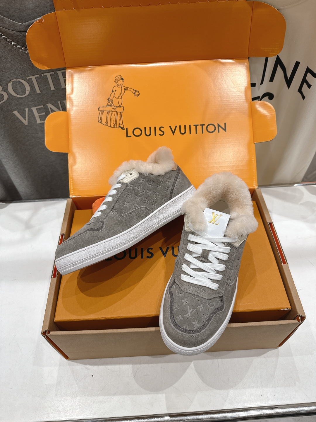 高版本出厂 LOUIS VUITTON～LV路易威登F035 L家驴牌最新走秀款系列羊毛里厚底运动休闲鞋