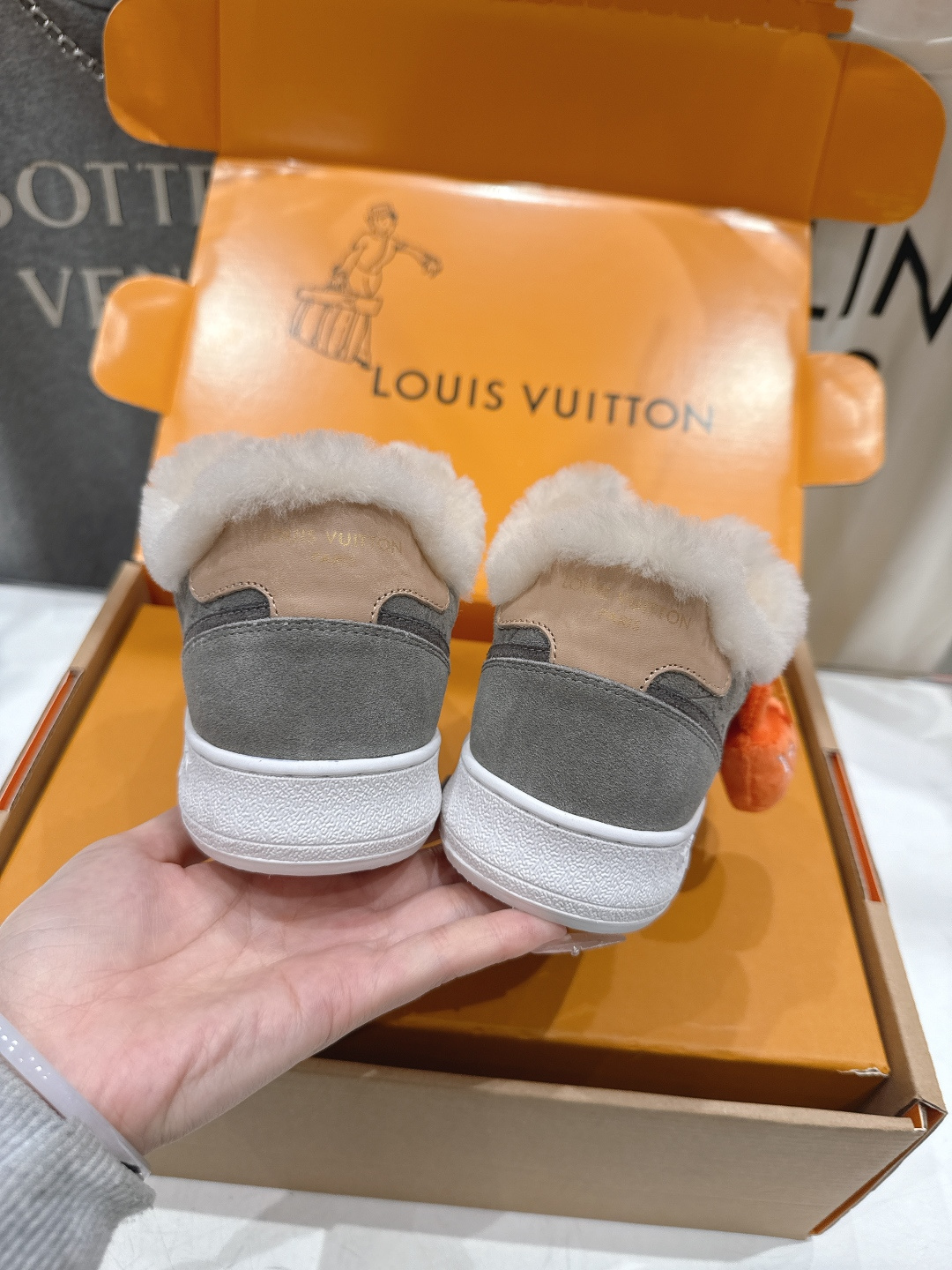 高版本出厂 LOUIS VUITTON～LV路易威登F035 L家驴牌最新走秀款系列羊毛里厚底运动休闲鞋