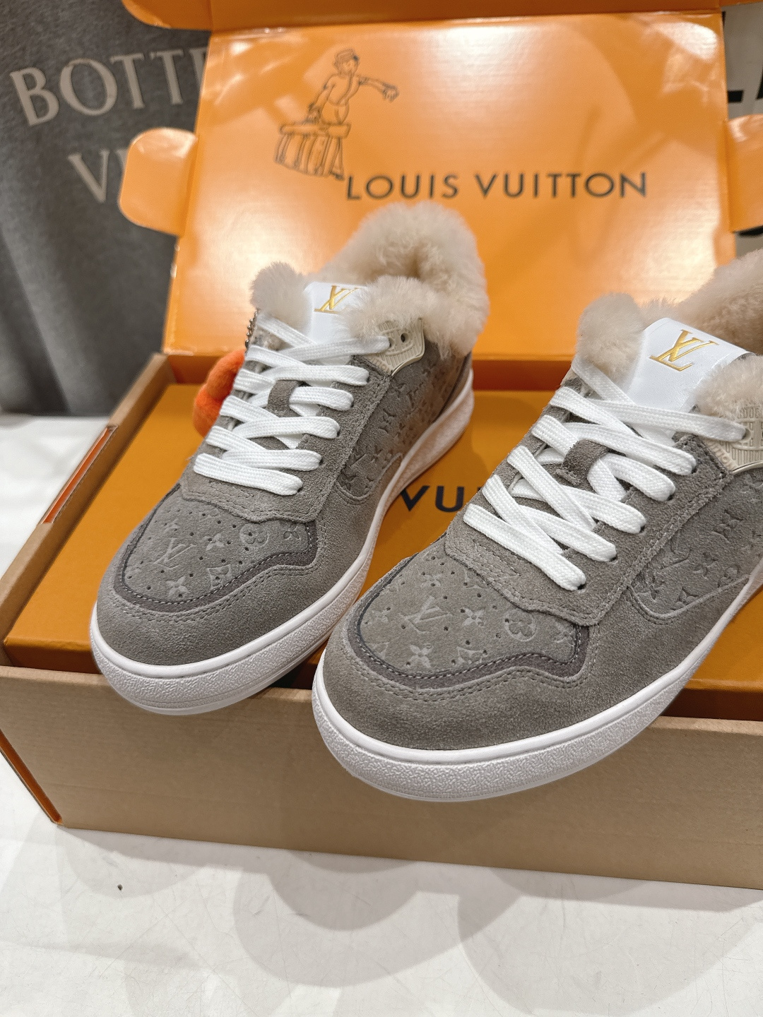 高版本出厂 LOUIS VUITTON～LV路易威登F035 L家驴牌最新走秀款系列羊毛里厚底运动休闲鞋