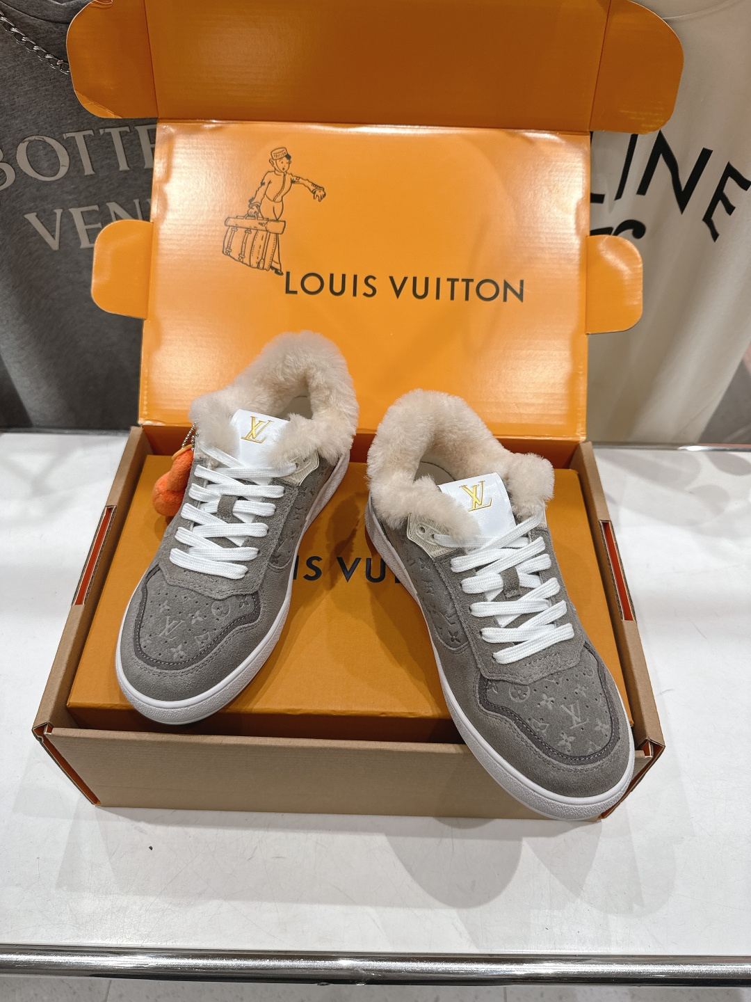 高版本出厂 LOUIS VUITTON～LV路易威登F035 L家驴牌最新走秀款系列羊毛里厚底运动休闲鞋