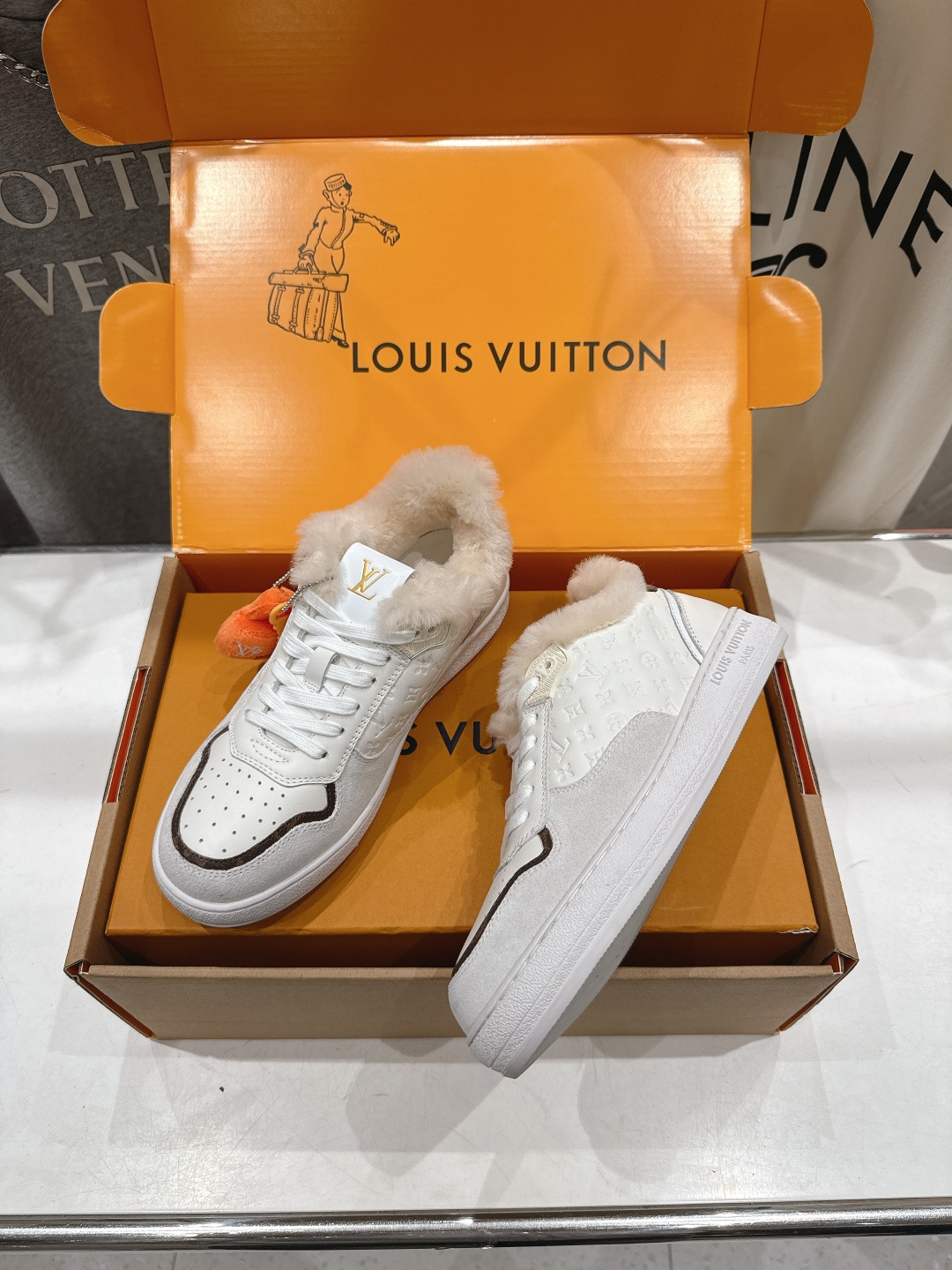 高版本出厂 LOUIS VUITTON～LV路易威登F035 L家驴牌最新走秀款系列羊毛里厚底运动休闲鞋