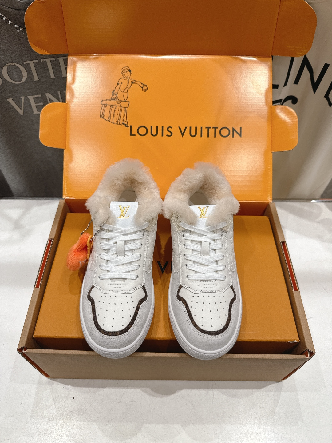 高版本出厂 LOUIS VUITTON～LV路易威登F035 L家驴牌最新走秀款系列羊毛里厚底运动休闲鞋