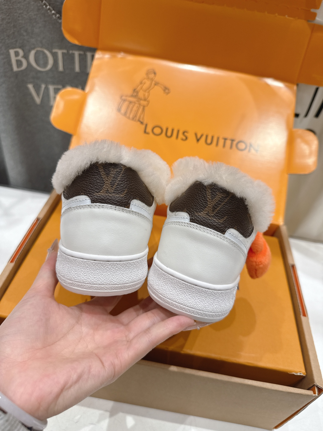 高版本出厂 LOUIS VUITTON～LV路易威登F035 L家驴牌最新走秀款系列羊毛里厚底运动休闲鞋