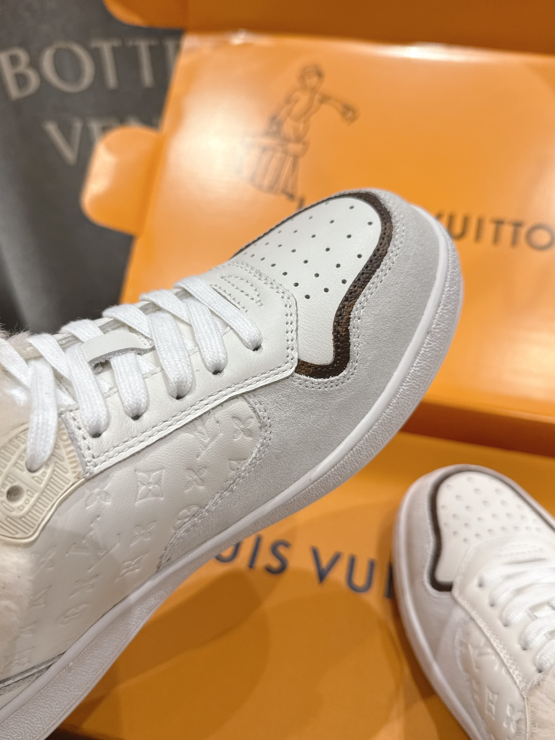 高版本出厂 LOUIS VUITTON～LV路易威登F035 L家驴牌最新走秀款系列羊毛里厚底运动休闲鞋