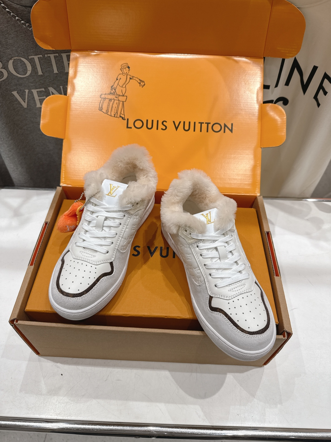 高版本出厂 LOUIS VUITTON～LV路易威登F035 L家驴牌最新走秀款系列羊毛里厚底运动休闲鞋