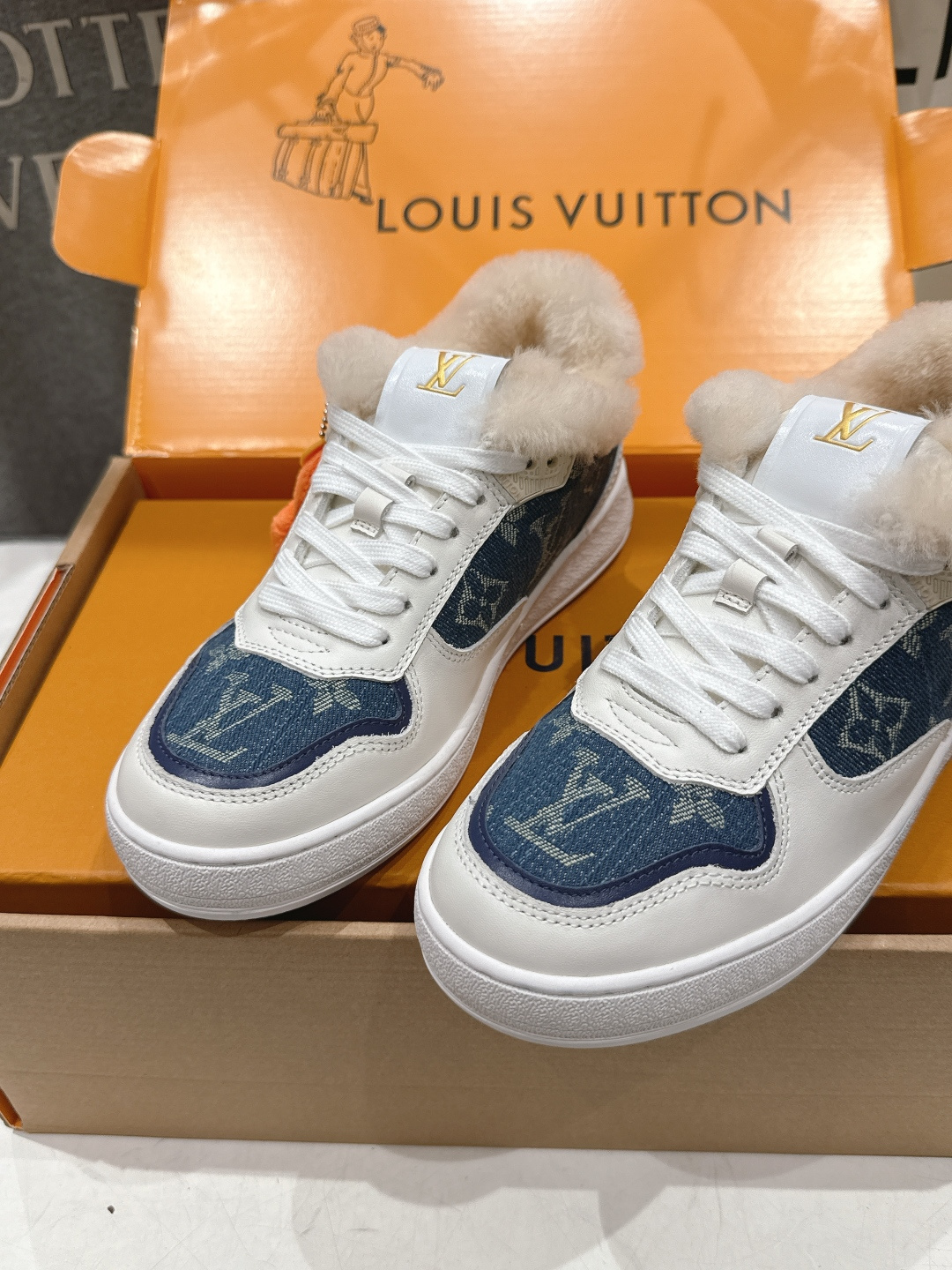 高版本出厂 LOUIS VUITTON～LV路易威登F035 L家驴牌最新走秀款系列羊毛里厚底运动休闲鞋