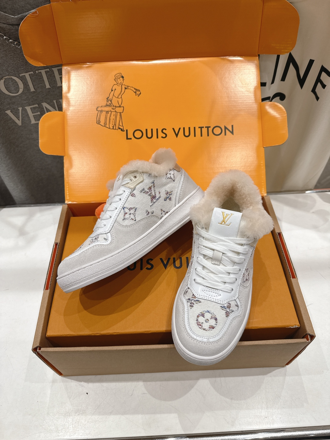 高版本出厂 LOUIS VUITTON～LV路易威登F035 L家驴牌最新走秀款系列羊毛里厚底运动休闲鞋