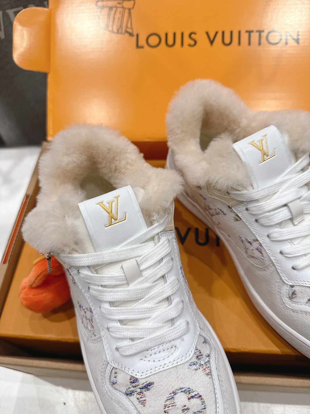 高版本出厂 LOUIS VUITTON～LV路易威登F035 L家驴牌最新走秀款系列羊毛里厚底运动休闲鞋