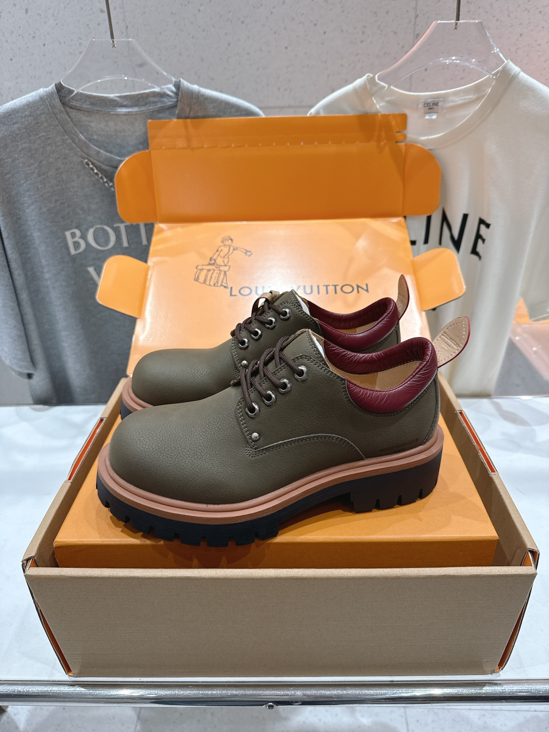 高版本出厂 情侣款 LOUIS VUITTON ss26 LV驴牌新款厚底系带英伦风大头鞋休闲鞋乐福鞋本