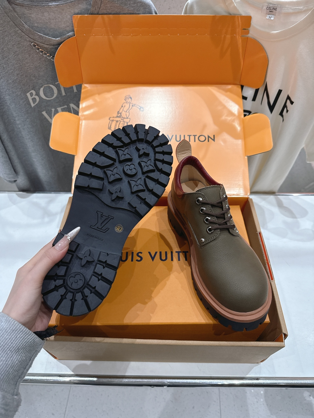 高版本出厂 情侣款 LOUIS VUITTON ss26 LV驴牌新款厚底系带英伦风大头鞋休闲鞋乐福鞋本