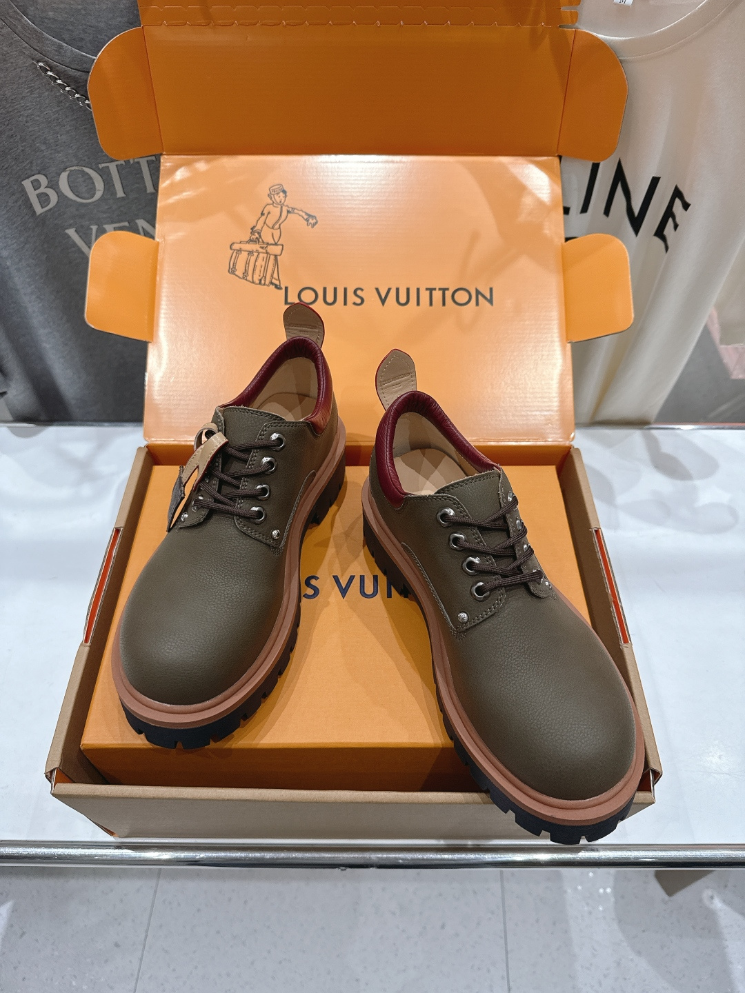 高版本出厂 情侣款 LOUIS VUITTON ss26 LV驴牌新款厚底系带英伦风大头鞋休闲鞋乐福鞋本