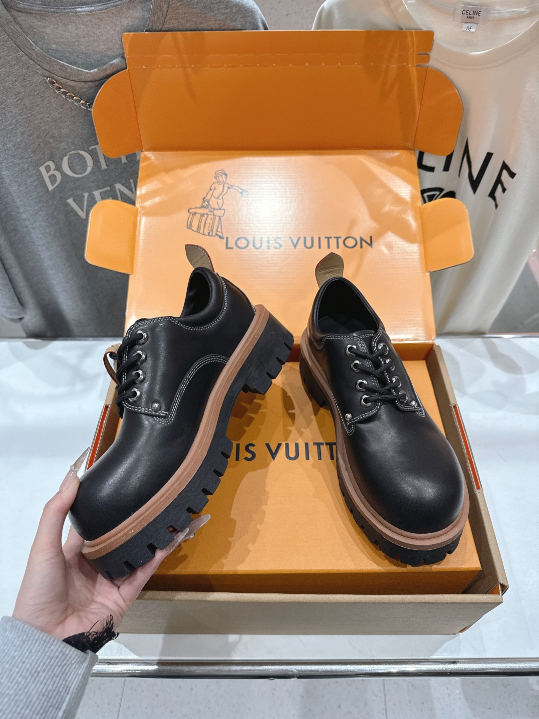 高版本出厂 情侣款 LOUIS VUITTON ss26 LV驴牌新款厚底系带英伦风大头鞋休闲鞋乐福鞋本