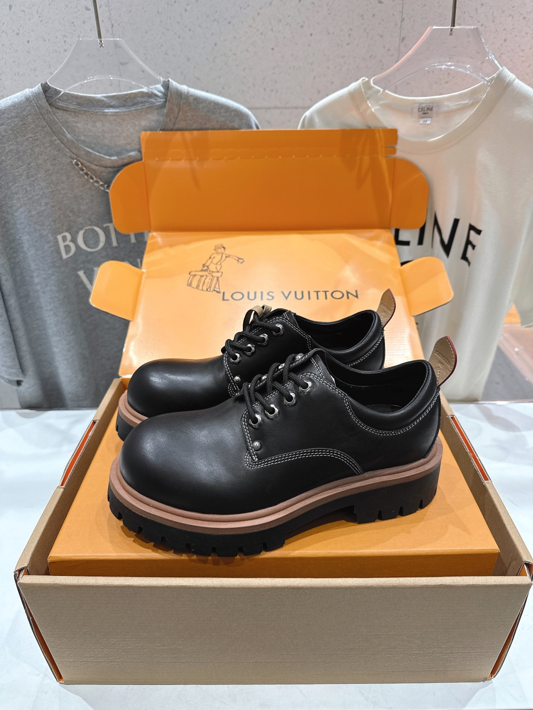 高版本出厂 情侣款 LOUIS VUITTON ss26 LV驴牌新款厚底系带英伦风大头鞋休闲鞋乐福鞋本