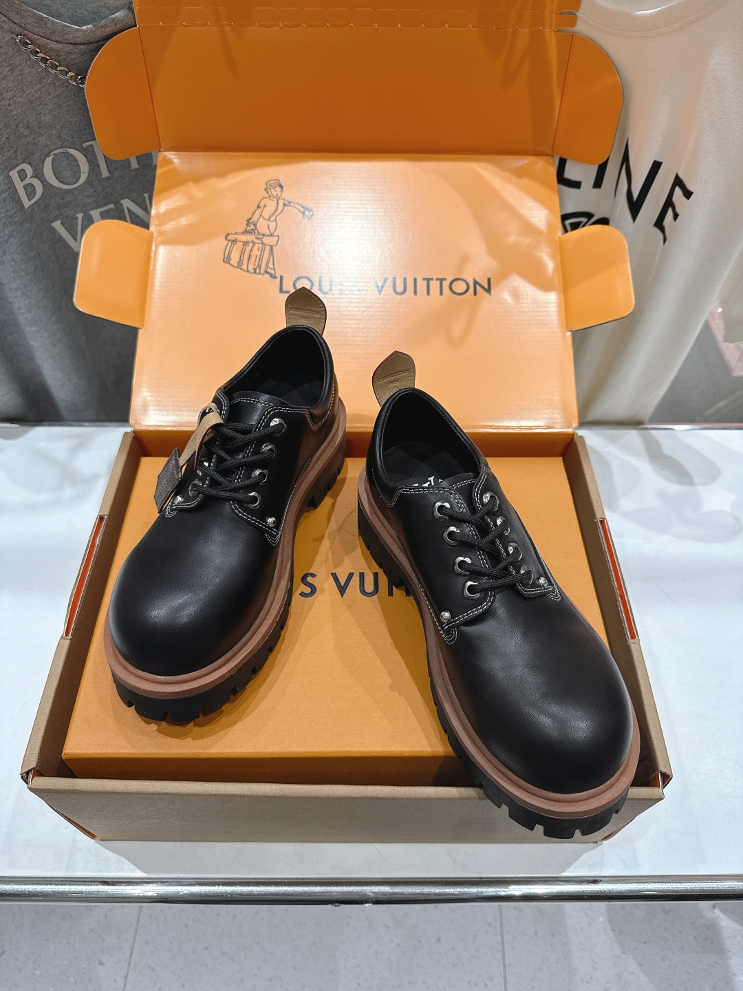 高版本出厂 情侣款 LOUIS VUITTON ss26 LV驴牌新款厚底系带英伦风大头鞋休闲鞋乐福鞋本