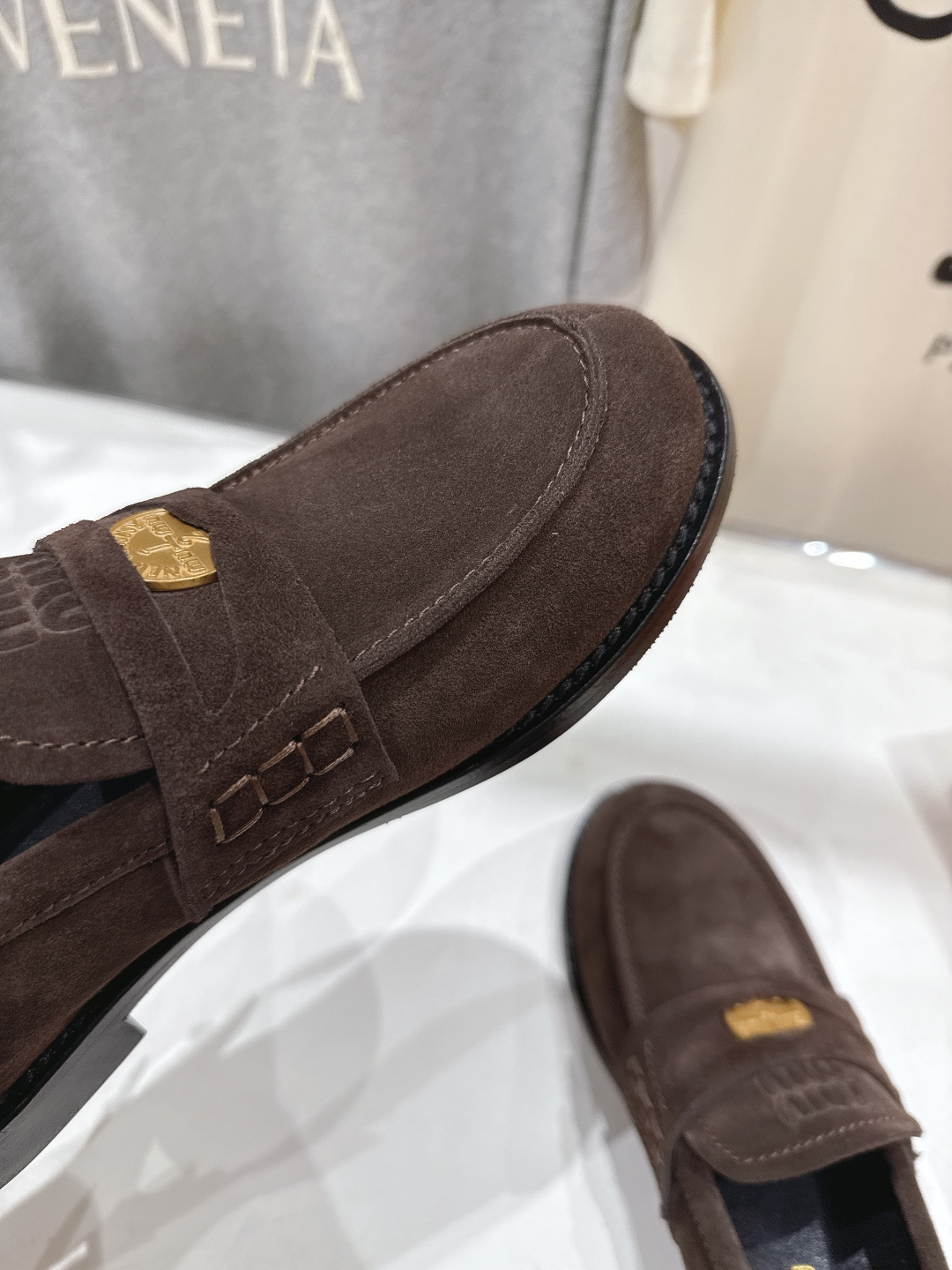 高版本出厂 MiuMiu/缪缪F049 2026ss春夏新款·幸运钱币系列驾车鞋休闲鞋乐福鞋各路明星、小