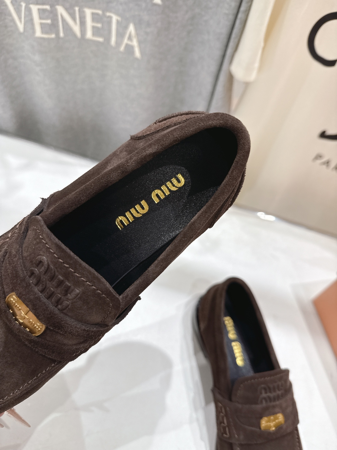 高版本出厂 MiuMiu/缪缪F049 2026ss春夏新款·幸运钱币系列驾车鞋休闲鞋乐福鞋各路明星、小