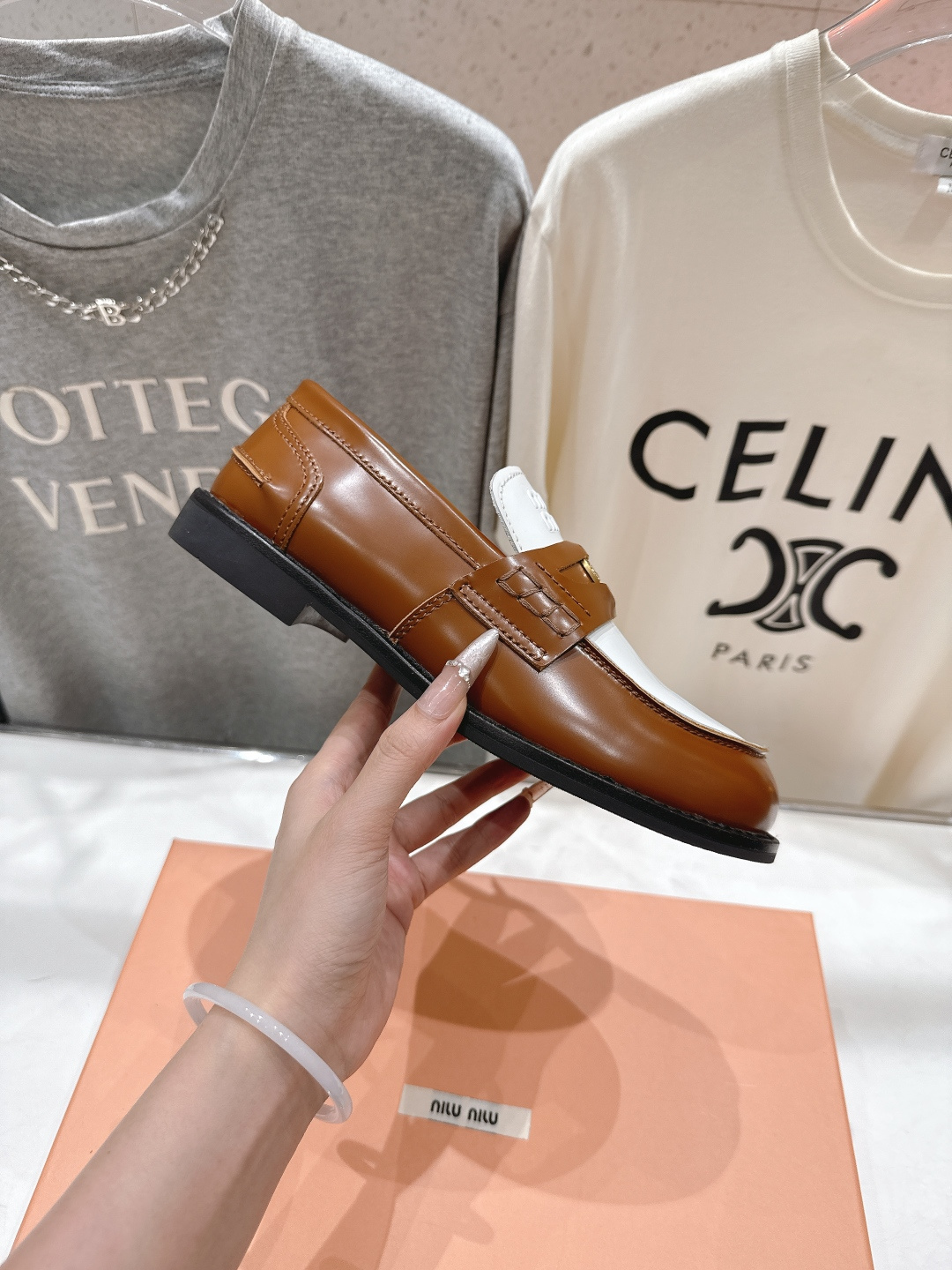 高版本出厂 MiuMiu/缪缪F049 2026ss春夏新款·幸运钱币系列驾车鞋休闲鞋乐福鞋各路明星、小