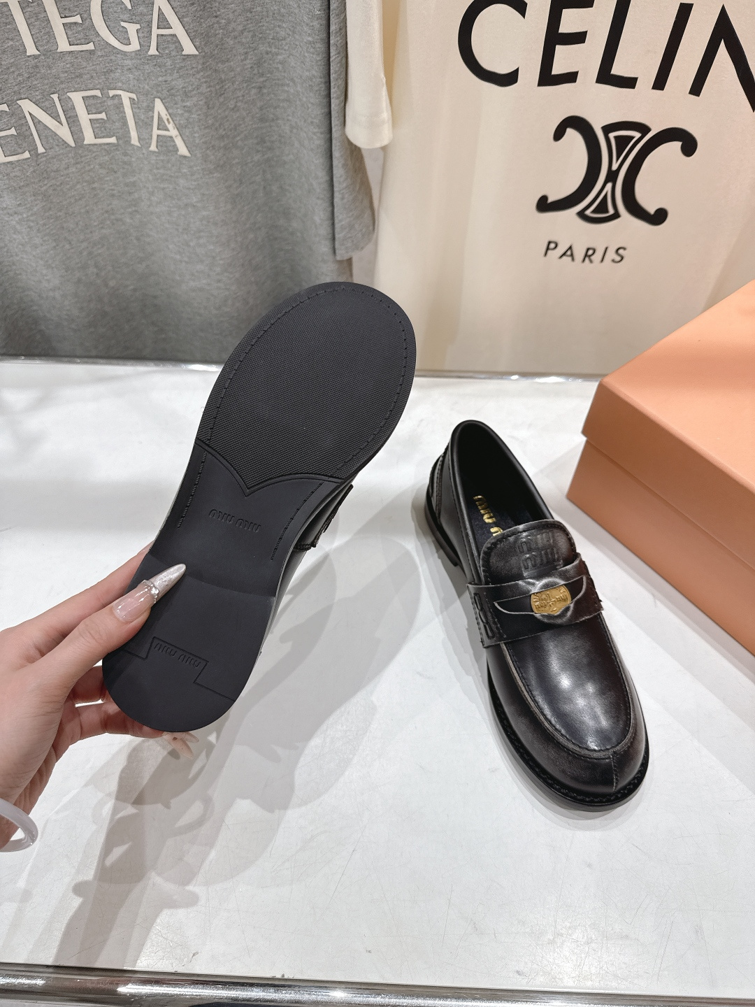 高版本出厂 MiuMiu/缪缪F049 2026ss春夏新款·幸运钱币系列驾车鞋休闲鞋乐福鞋各路明星、小