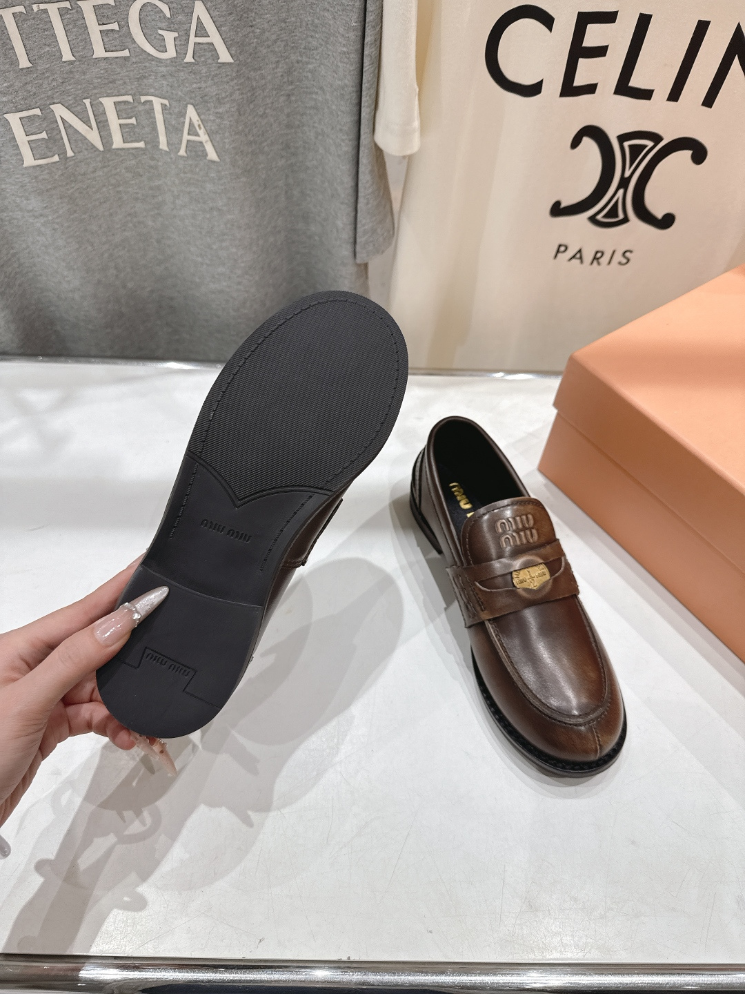 高版本出厂 MiuMiu/缪缪F049 2026ss春夏新款·幸运钱币系列驾车鞋休闲鞋乐福鞋各路明星、小