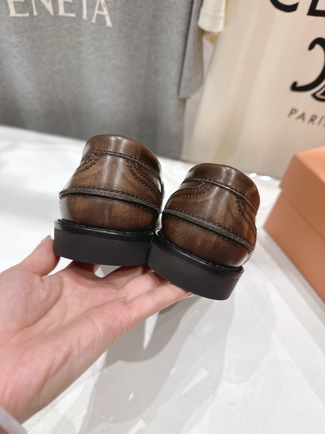 高版本出厂 MiuMiu/缪缪F049 2026ss春夏新款·幸运钱币系列驾车鞋休闲鞋乐福鞋各路明星、小