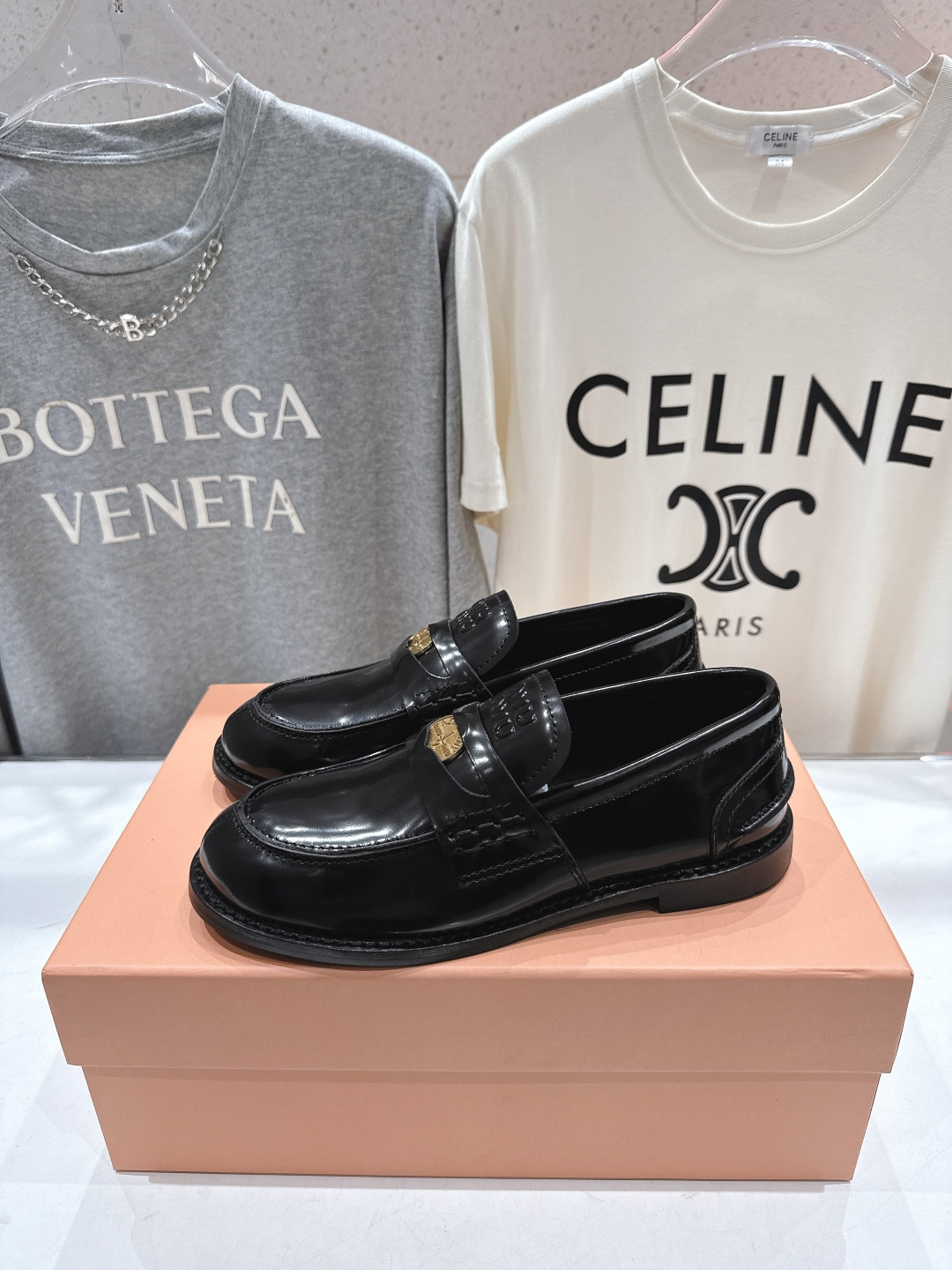 高版本出厂 MiuMiu/缪缪F049 2026ss春夏新款·幸运钱币系列驾车鞋休闲鞋乐福鞋各路明星、小