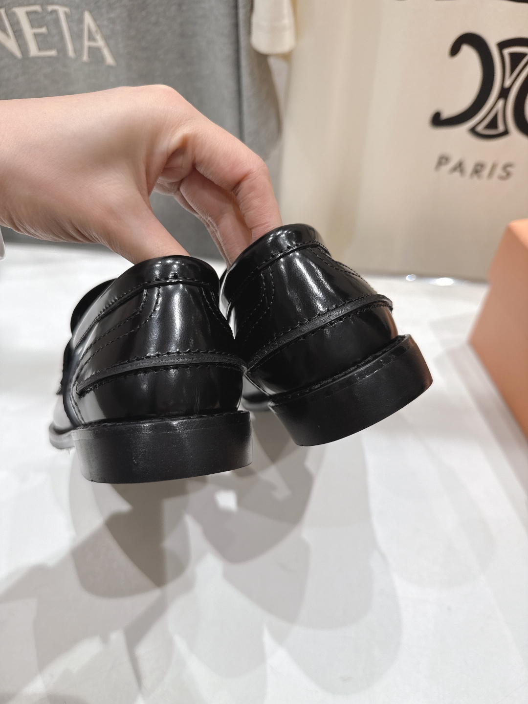 高版本出厂 MiuMiu/缪缪F049 2026ss春夏新款·幸运钱币系列驾车鞋休闲鞋乐福鞋各路明星、小