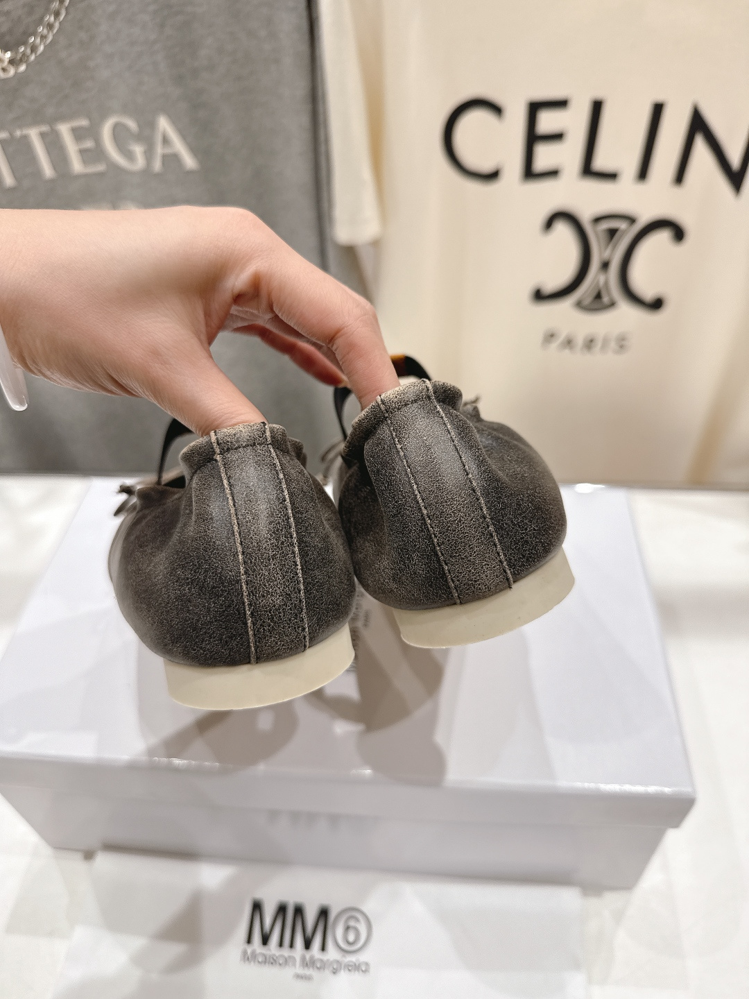 高版本出厂 MM6马吉拉2026ss春夏新品最近超级🔥的一脚蹬懒人鞋平底鞋芭蕾舞鞋舒适度不用说 肯定会很