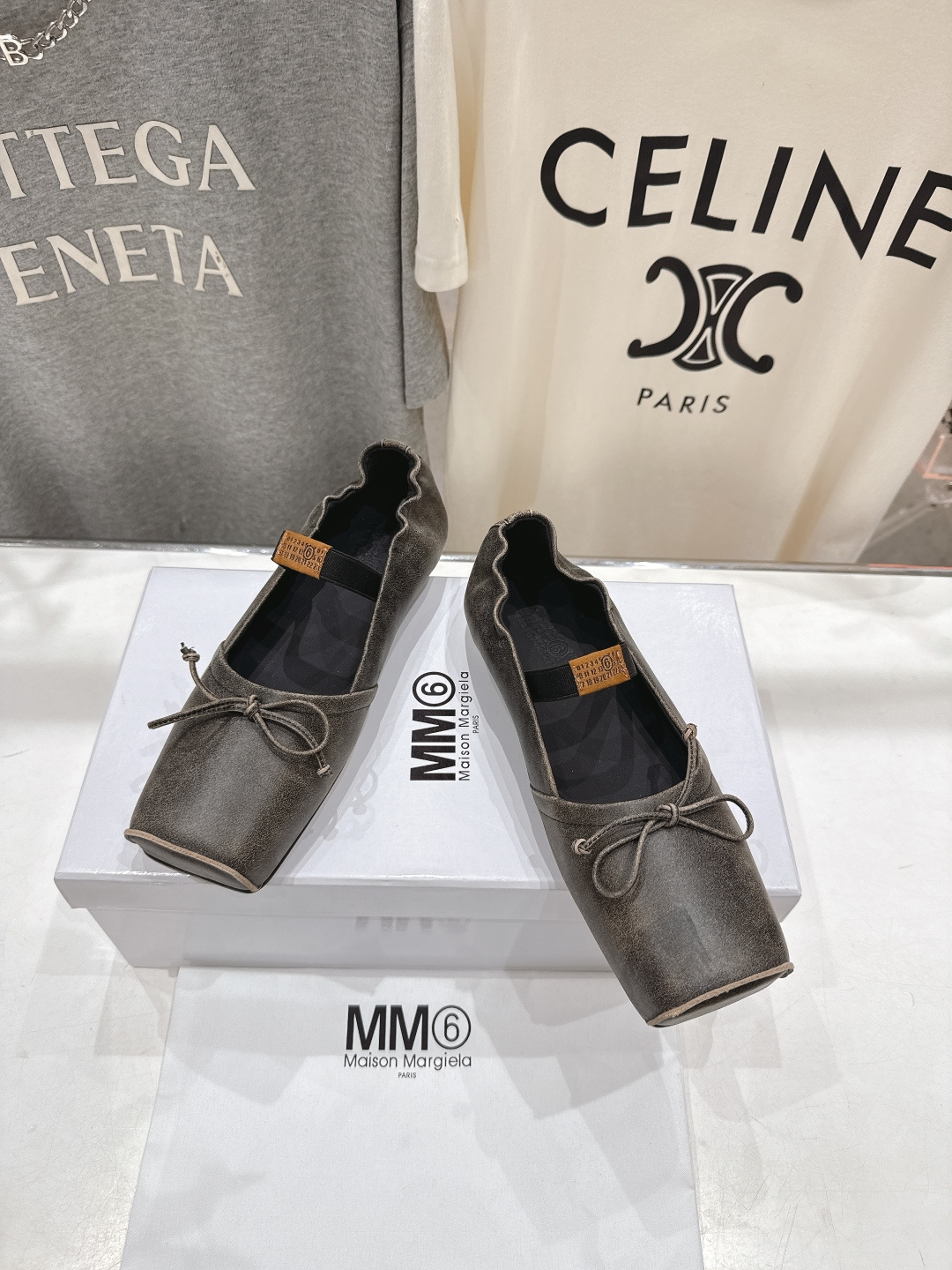 高版本出厂 MM6马吉拉2026ss春夏新品最近超级🔥的一脚蹬懒人鞋平底鞋芭蕾舞鞋舒适度不用说 肯定会很