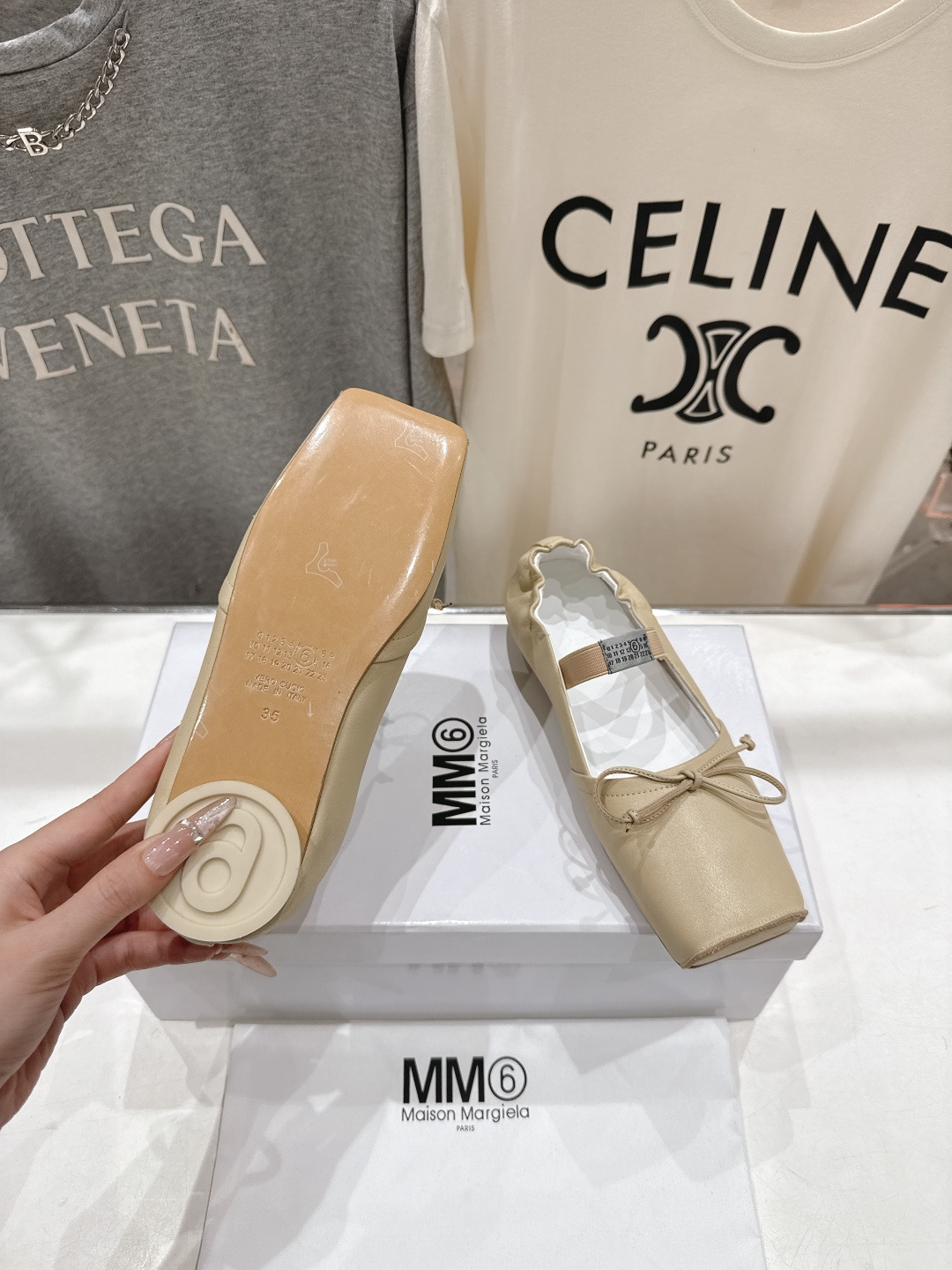 高版本出厂 MM6马吉拉2026ss春夏新品最近超级🔥的一脚蹬懒人鞋平底鞋芭蕾舞鞋舒适度不用说 肯定会很