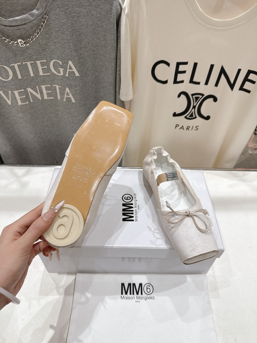 高版本出厂 MM6马吉拉2026ss春夏新品最近超级🔥的一脚蹬懒人鞋平底鞋芭蕾舞鞋舒适度不用说 肯定会很