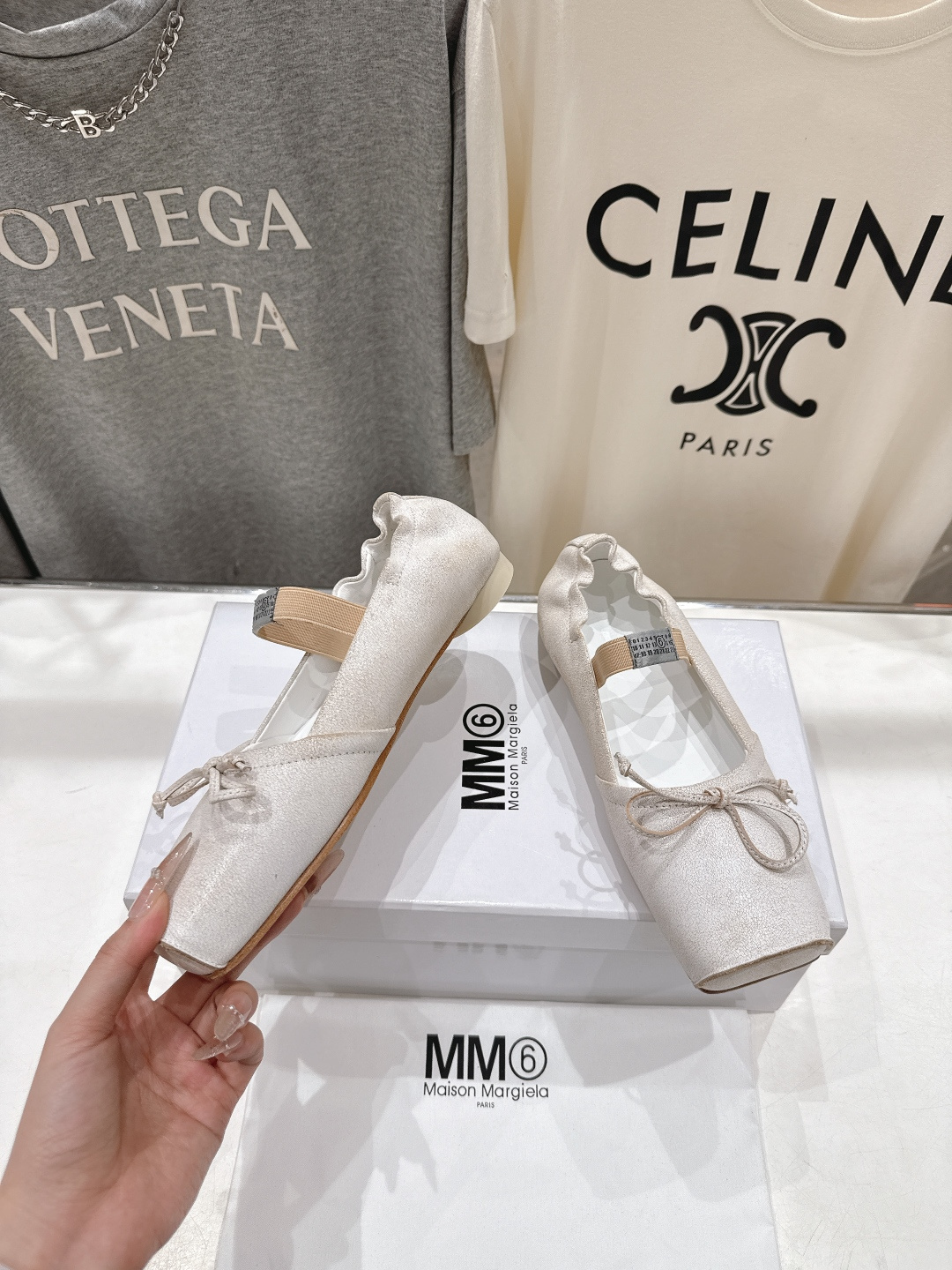 高版本出厂 MM6马吉拉2026ss春夏新品最近超级🔥的一脚蹬懒人鞋平底鞋芭蕾舞鞋舒适度不用说 肯定会很