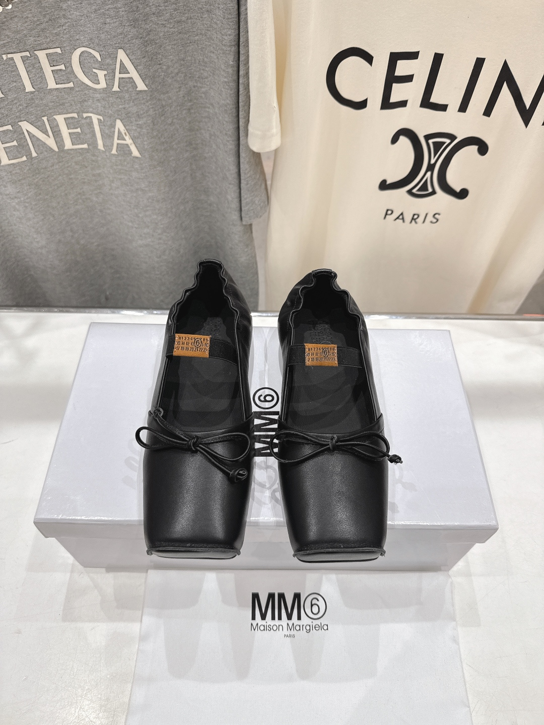 高版本出厂 MM6马吉拉2026ss春夏新品最近超级🔥的一脚蹬懒人鞋平底鞋芭蕾舞鞋舒适度不用说 肯定会很