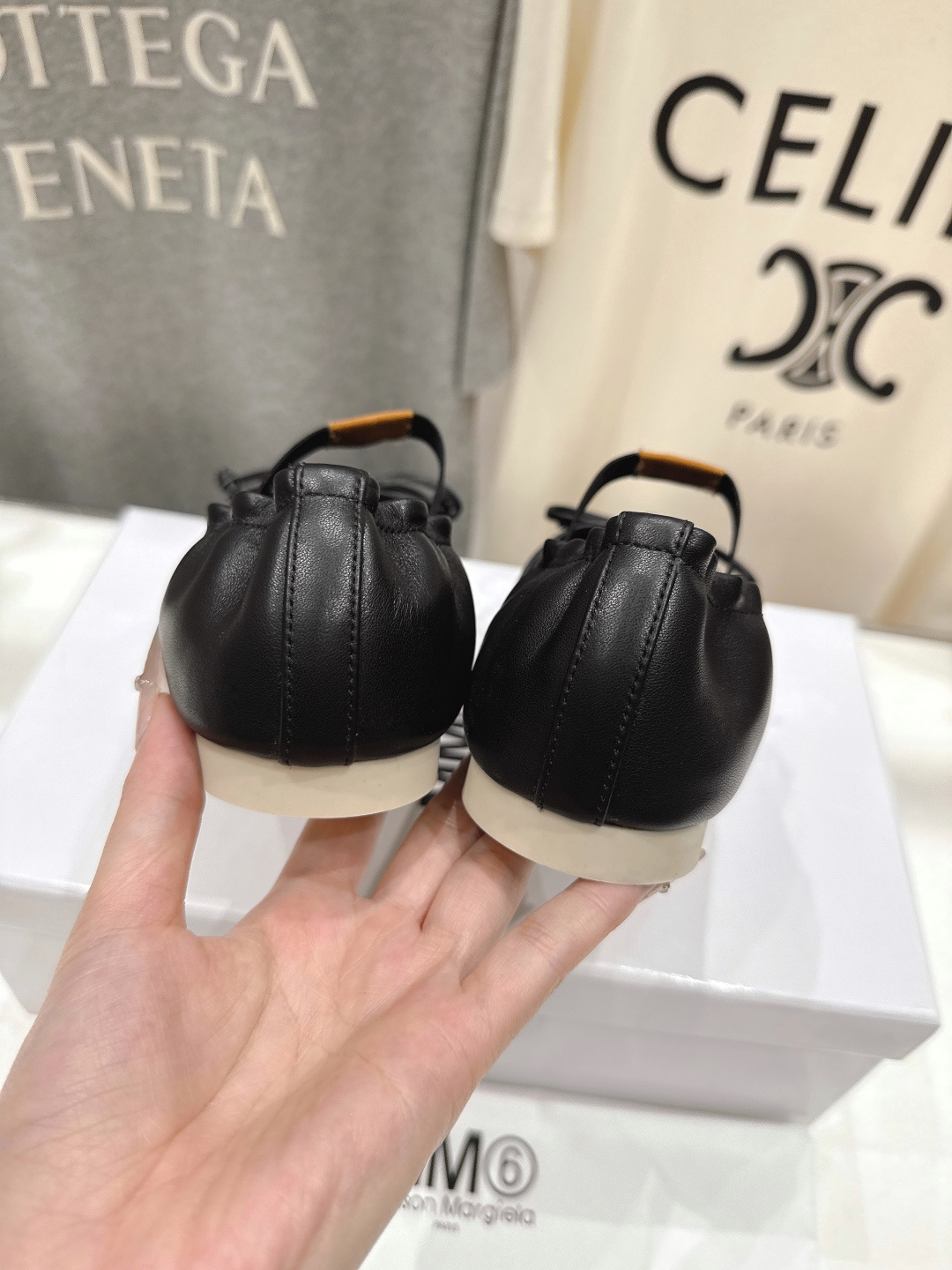 高版本出厂 MM6马吉拉2026ss春夏新品最近超级🔥的一脚蹬懒人鞋平底鞋芭蕾舞鞋舒适度不用说 肯定会很