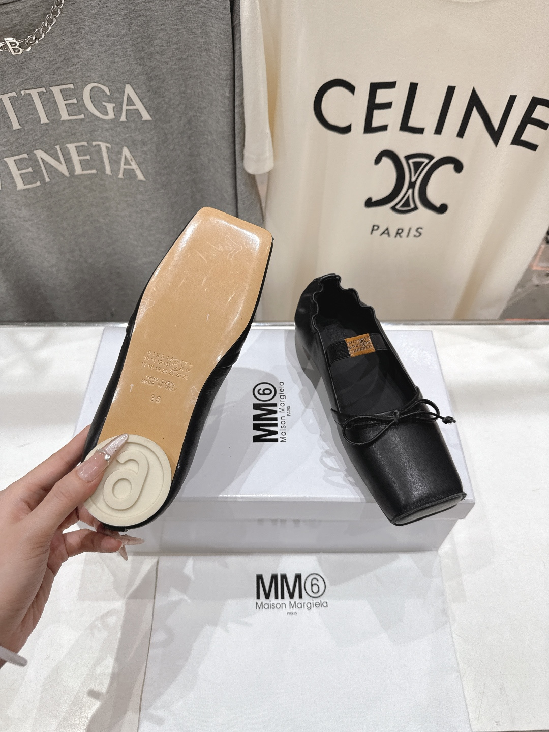 高版本出厂 MM6马吉拉2026ss春夏新品最近超级🔥的一脚蹬懒人鞋平底鞋芭蕾舞鞋舒适度不用说 肯定会很