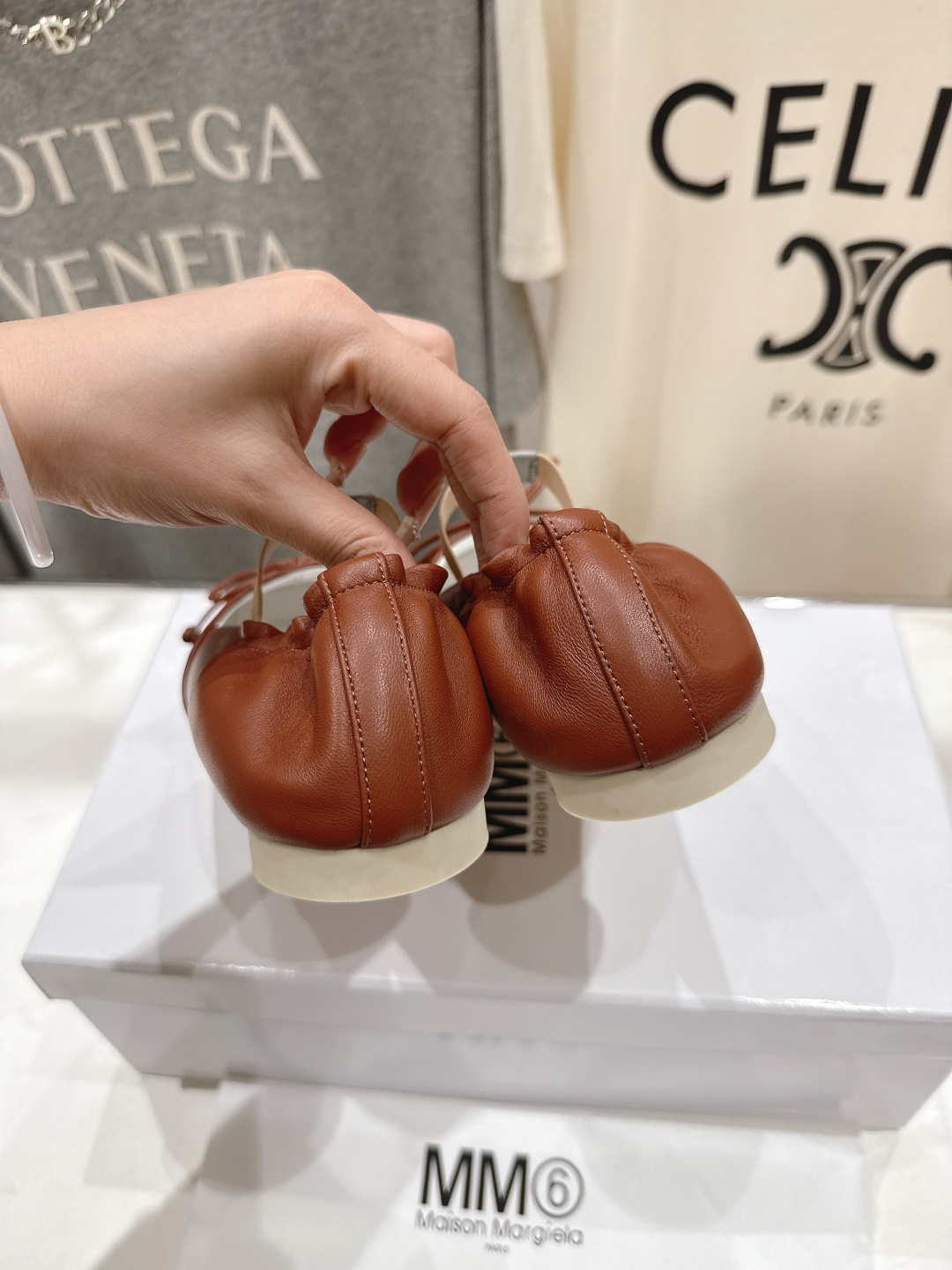 高版本出厂 MM6马吉拉2026ss春夏新品最近超级🔥的一脚蹬懒人鞋平底鞋芭蕾舞鞋舒适度不用说 肯定会很