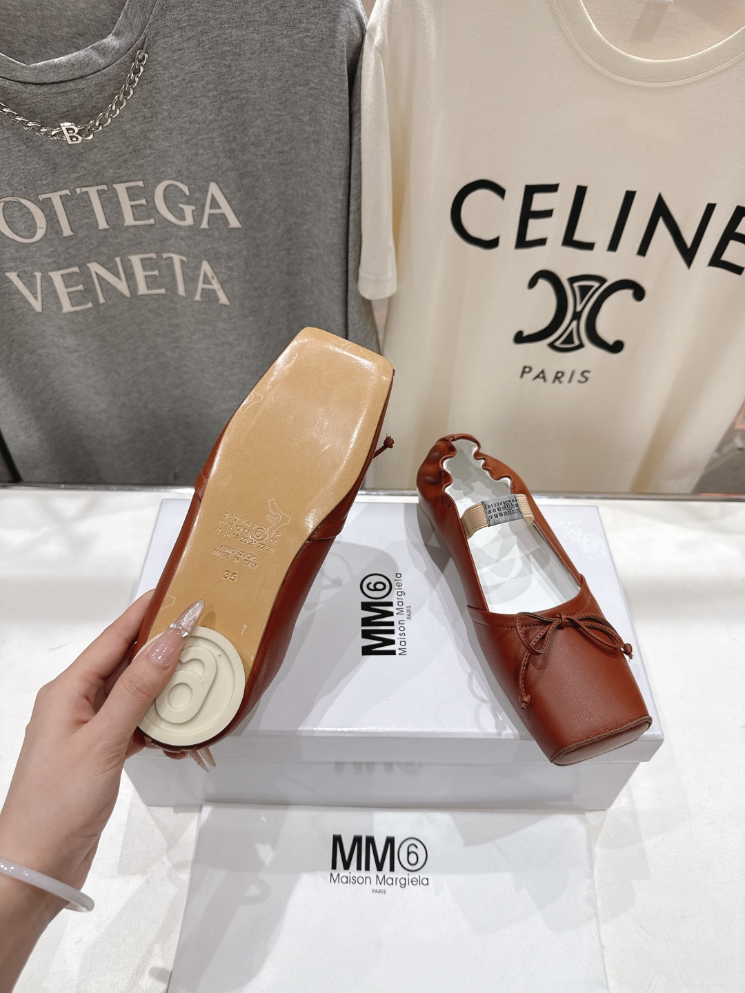 高版本出厂 MM6马吉拉2026ss春夏新品最近超级🔥的一脚蹬懒人鞋平底鞋芭蕾舞鞋舒适度不用说 肯定会很