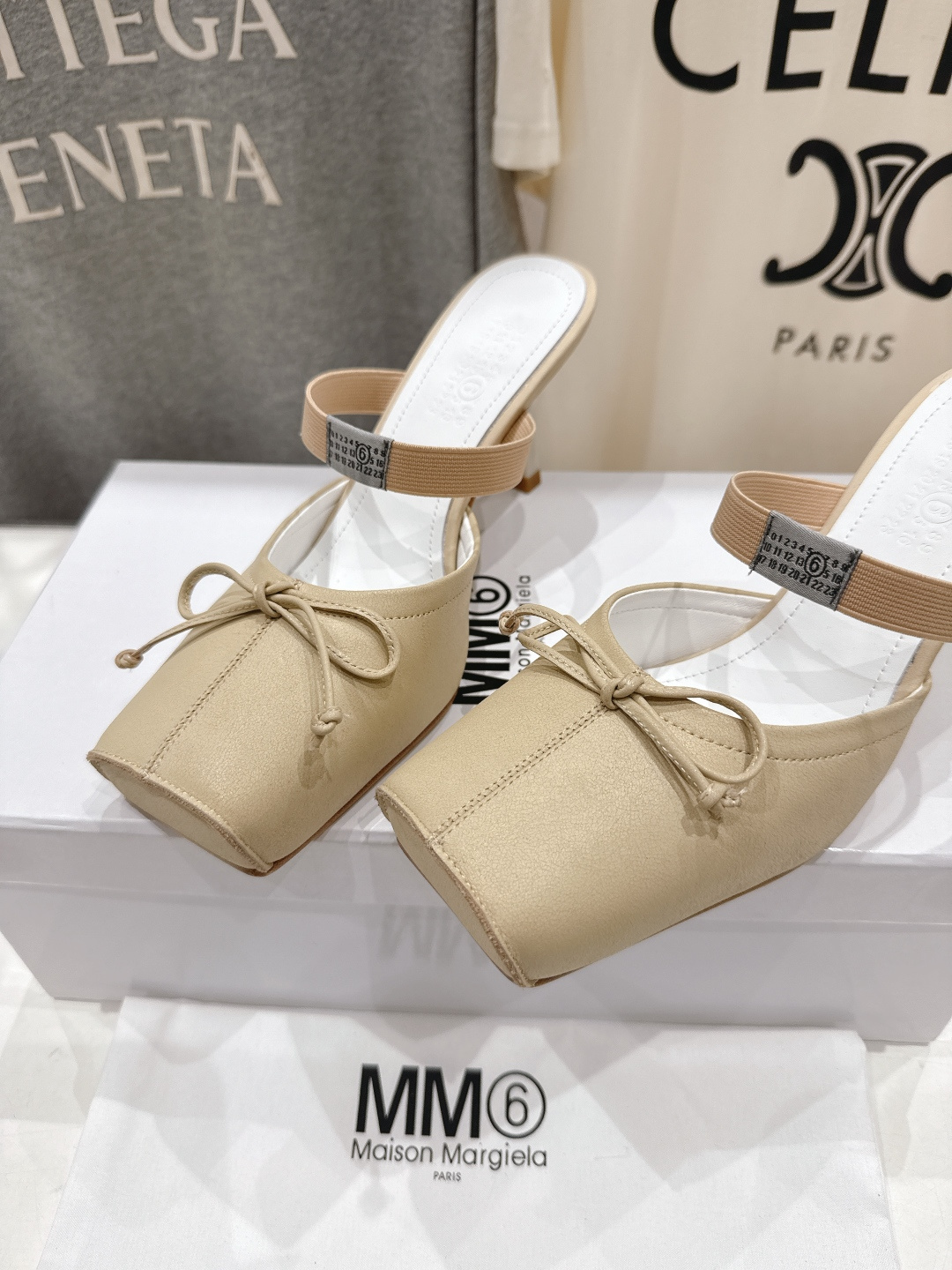 高版本出厂 MM6马吉拉2026ss春夏新品最近超级🔥的一脚蹬懒人鞋高跟鞋拖鞋芭蕾舞鞋舒适度不用说 肯定