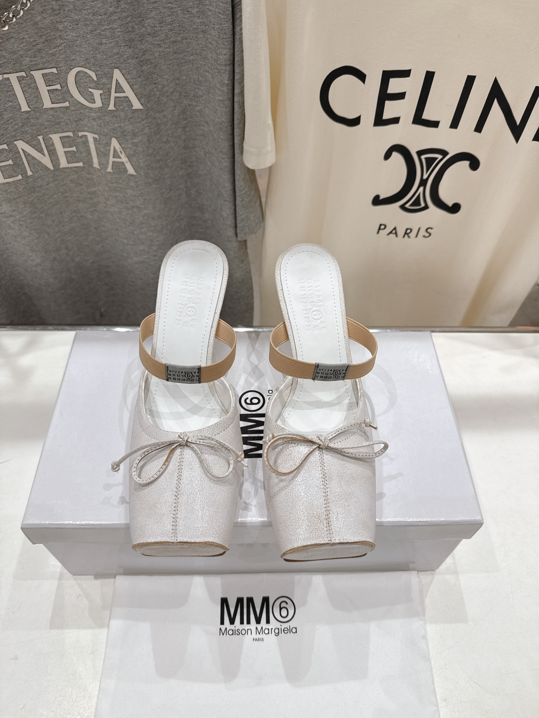 高版本出厂 MM6马吉拉2026ss春夏新品最近超级🔥的一脚蹬懒人鞋高跟鞋拖鞋芭蕾舞鞋舒适度不用说 肯定