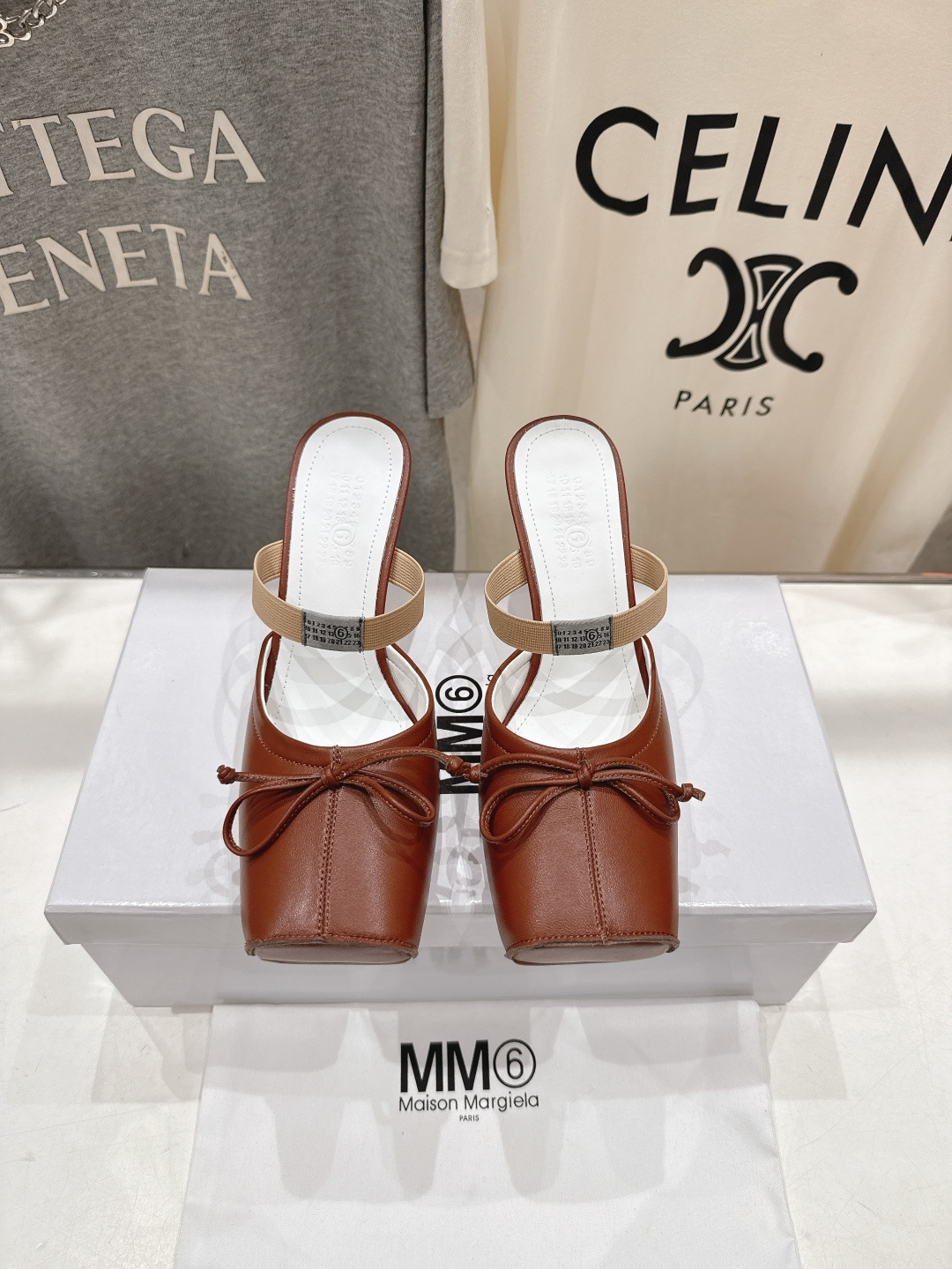 高版本出厂 MM6马吉拉2026ss春夏新品最近超级🔥的一脚蹬懒人鞋高跟鞋拖鞋芭蕾舞鞋舒适度不用说 肯定