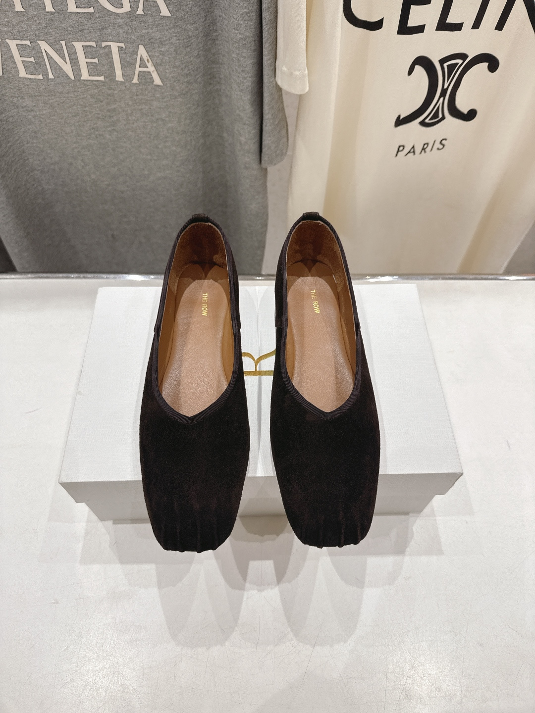 高版本出厂 the row 2026ss春夏走秀爆款小方头平底鞋玛丽珍休闲鞋单鞋非常舒服的平底鞋，极简设