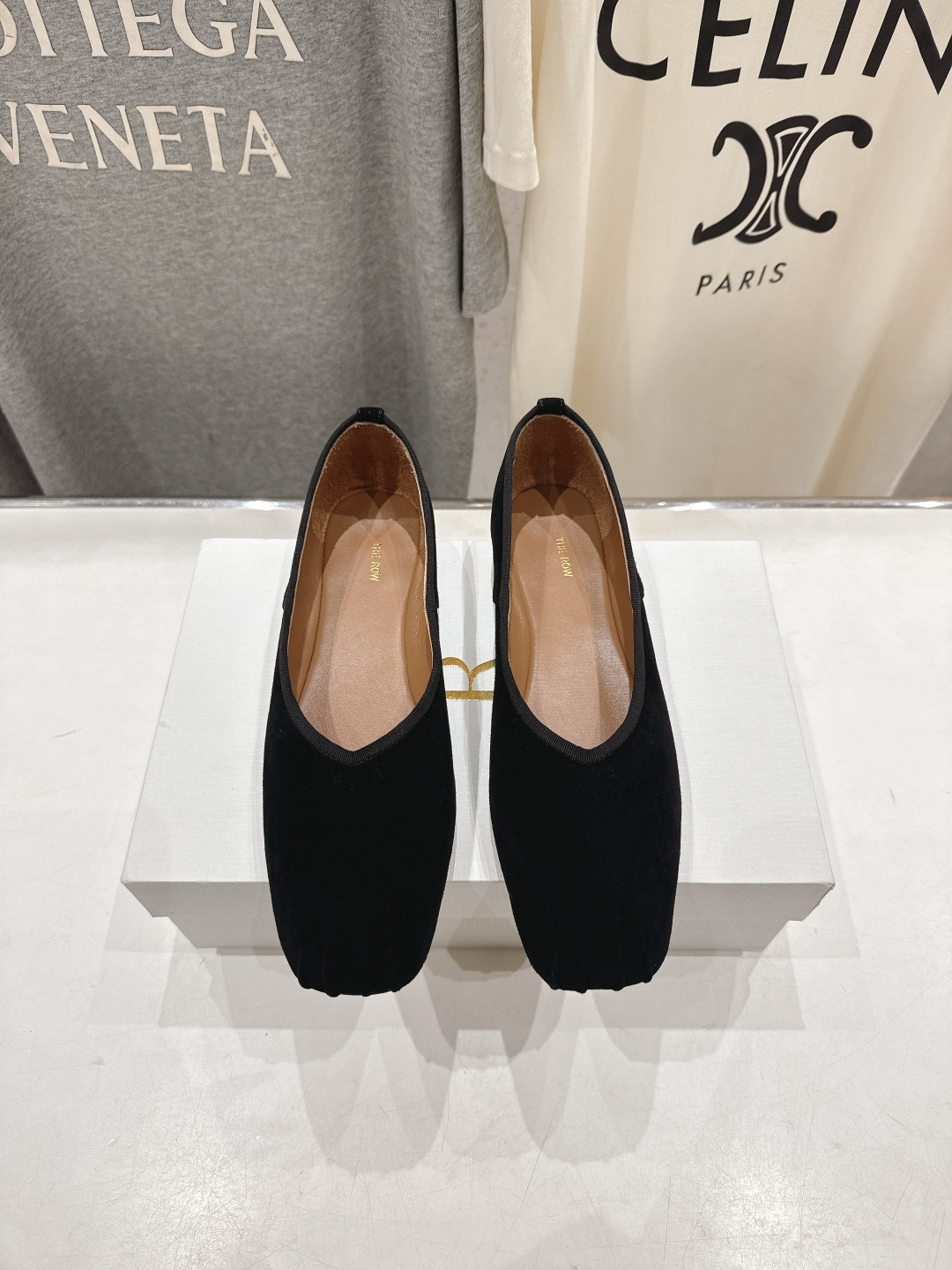 高版本出厂 the row 2026ss春夏走秀爆款小方头平底鞋玛丽珍休闲鞋单鞋非常舒服的平底鞋，极简设