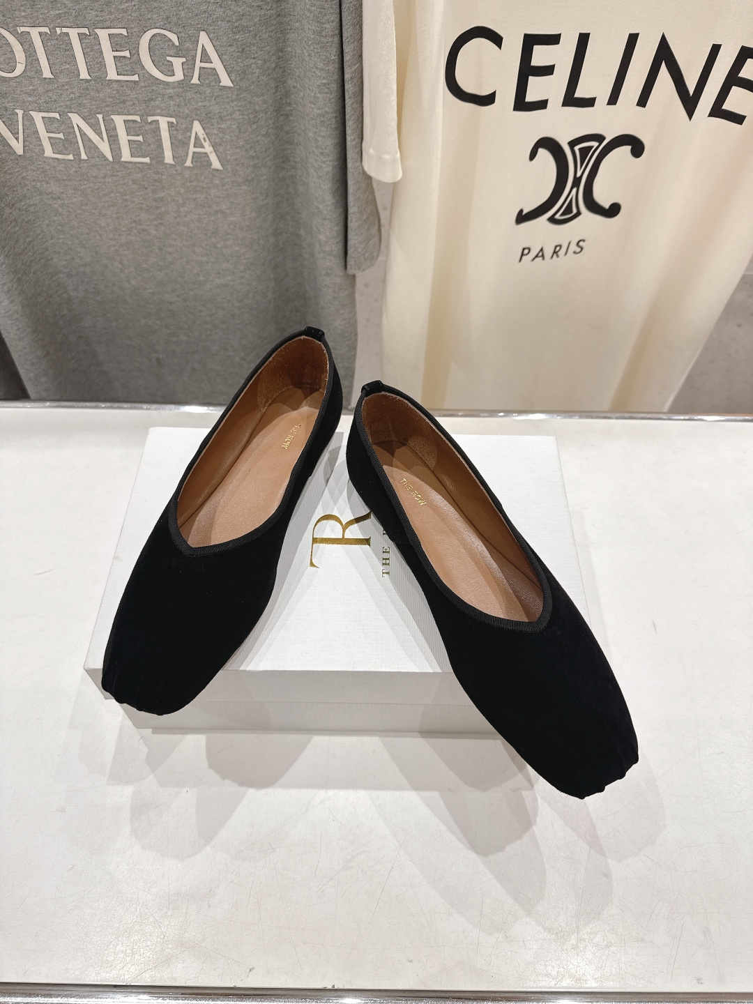 高版本出厂 the row 2026ss春夏走秀爆款小方头平底鞋玛丽珍休闲鞋单鞋非常舒服的平底鞋，极简设