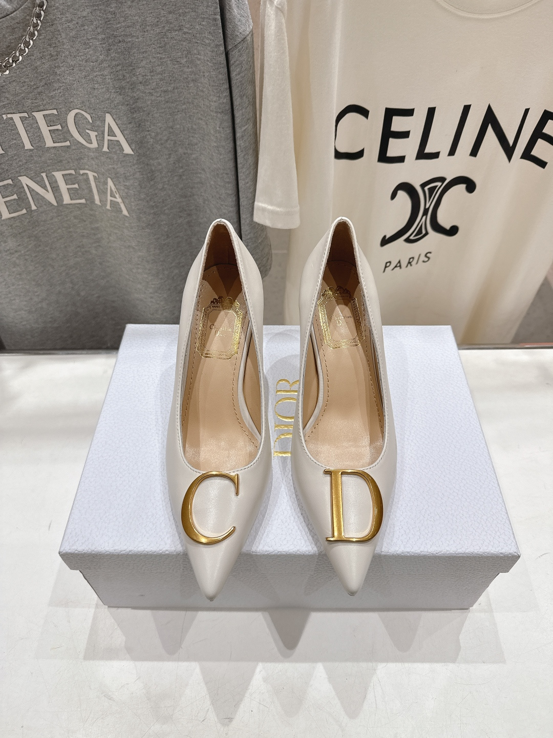 高版本出厂 DIOR*迪奥F031 D家2026ss新款尖头高跟鞋时装鞋！顶级版本～超美的脚踝扣上脚超仙