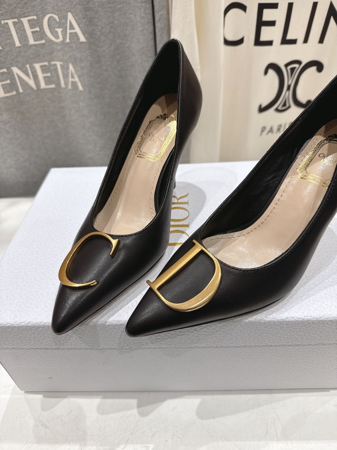 高版本出厂 DIOR*迪奥F031 D家2026ss新款尖头高跟鞋时装鞋！顶级版本～超美的脚踝扣上脚超仙