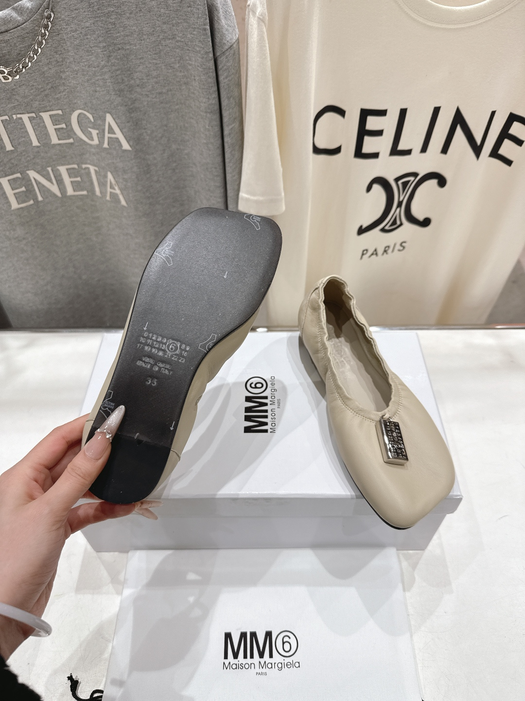 高版本出厂 MM6马吉拉2026ss春夏新品最近超级🔥的一脚蹬懒人鞋平底鞋芭蕾舞鞋舒适度不用说 肯定会很