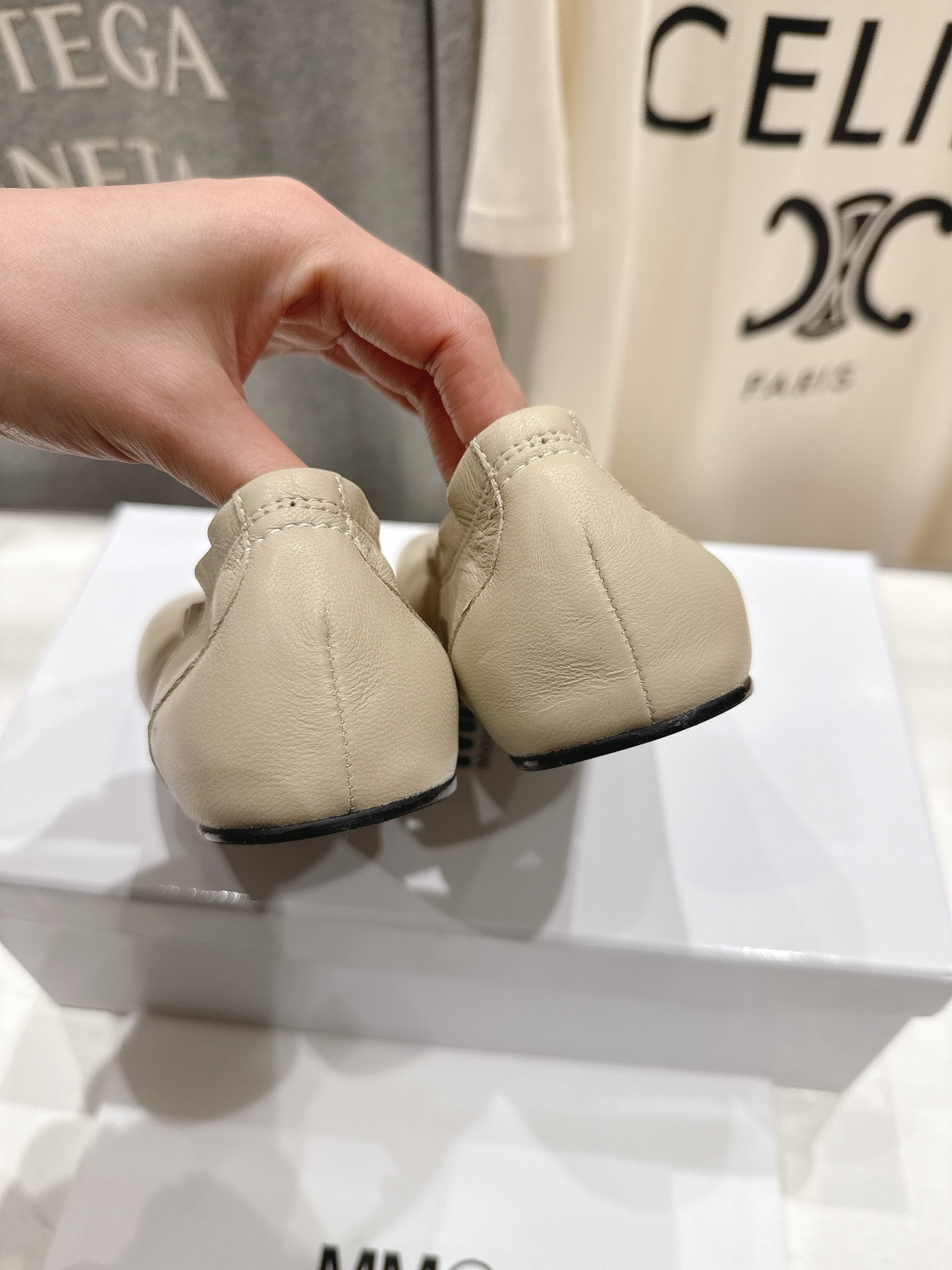 高版本出厂 MM6马吉拉2026ss春夏新品最近超级🔥的一脚蹬懒人鞋平底鞋芭蕾舞鞋舒适度不用说 肯定会很