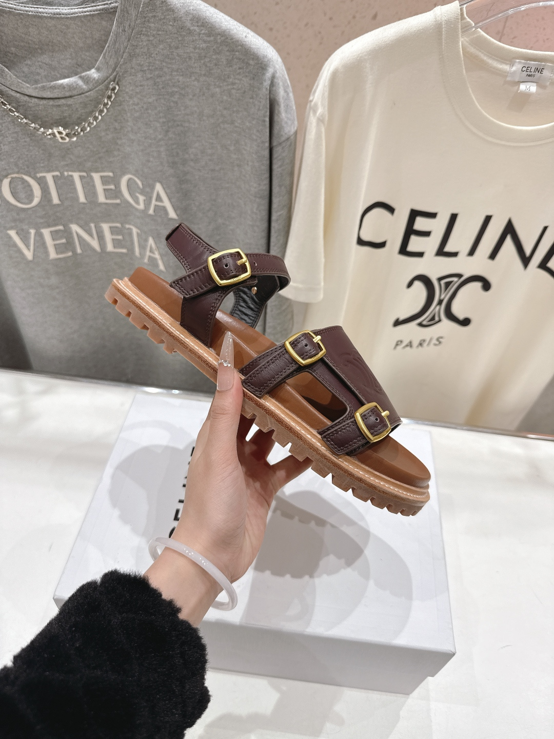 高版本出厂 Celine/赛琳F035 2026ss夏季最新塞林时尚复古风罗马平底凉鞋New Celin